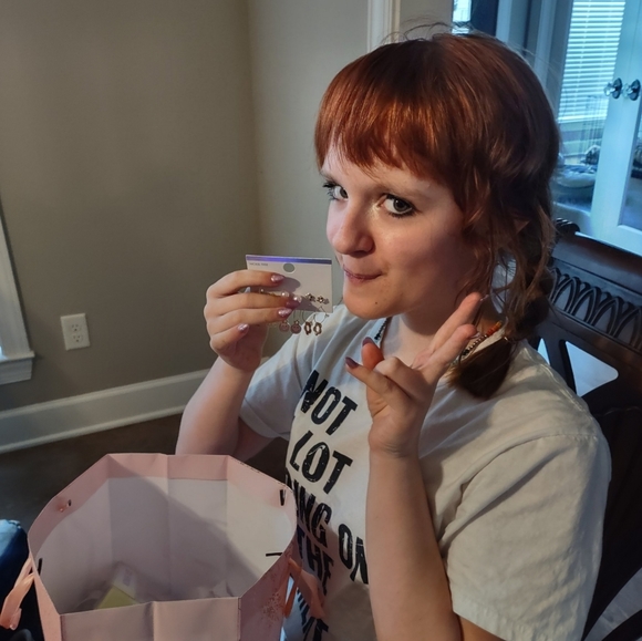 Meet your Posher, Christen - Picture 3 of 3